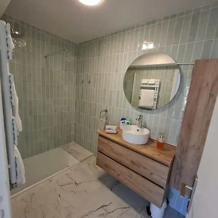 公寓 Elegant And Comfortable 3 Room, & Transport Within Walking Distance *