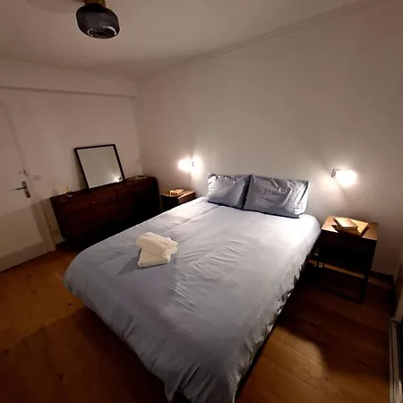 Elegant And Comfortable 3 Room, & Transport Within Walking Distance 尼斯