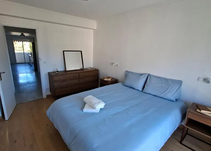 Elegant And Comfortable 3 Room, & Transport Within Walking Distance