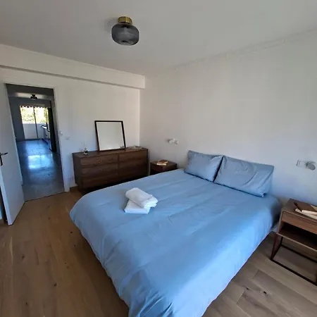 Elegant And Comfortable 3 Room, & Transport Within Walking Distance