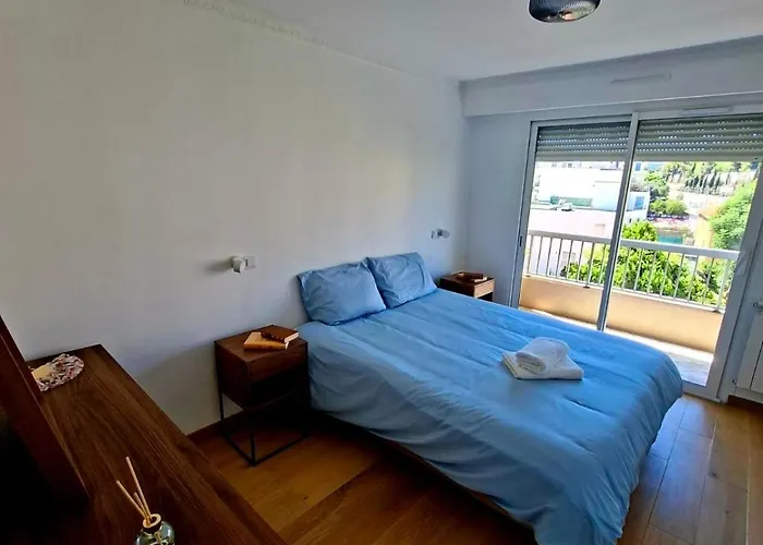 Elegant And Comfortable 3 Room, & Transport Within Walking Distance Apartmán *