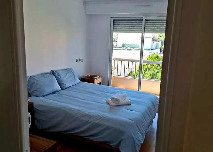 Elegant And Comfortable 3 Room, & Transport Within Walking Distance *