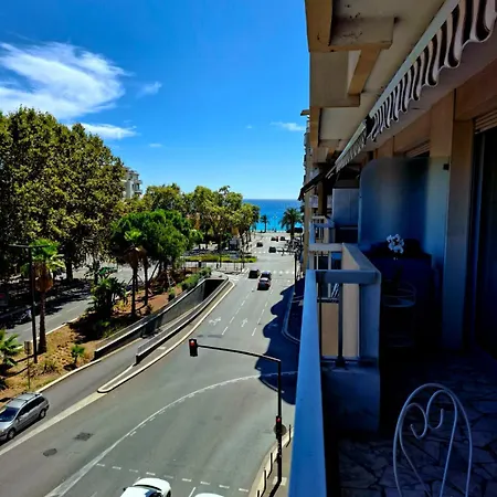 Appartement Elegant And Comfortable 3 Room, & Transport Within Walking Distance *