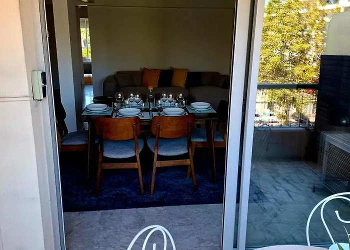 Elegant And Comfortable 3 Room, & Transport Within Walking Distance 尼斯